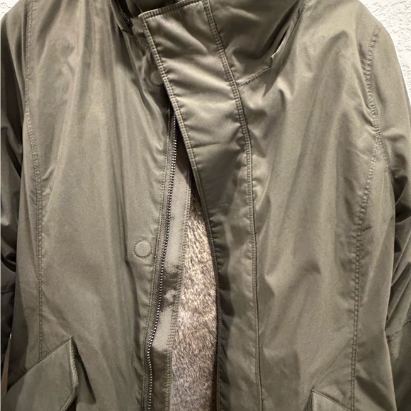 Aritzia-Babaton Oskar Parka - Picture 3 of 11